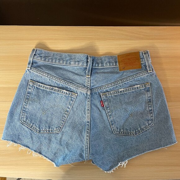 Levi 501® Original Fit High Rise Shorts - Picture 3 of 5